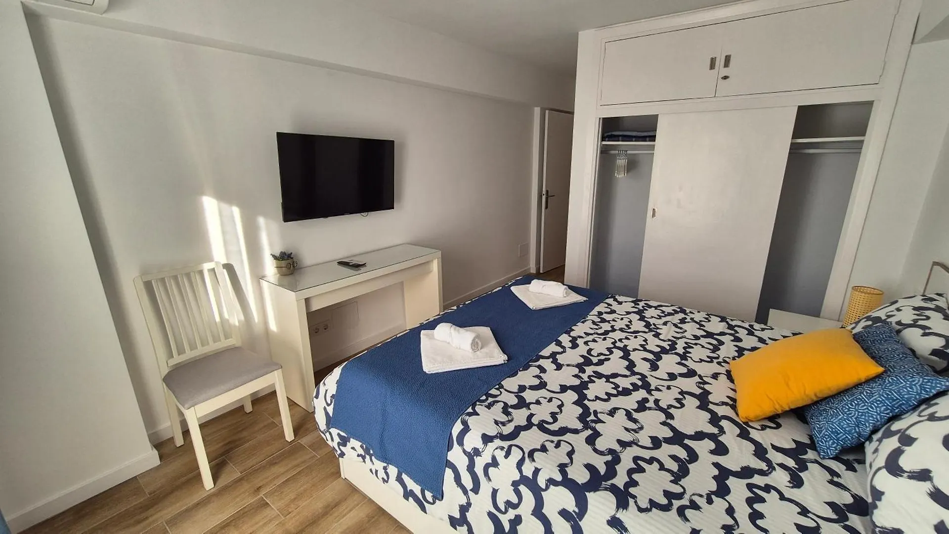 Blue Oasis Sea And Mountain Panorama Apartment Benalmadena Spain